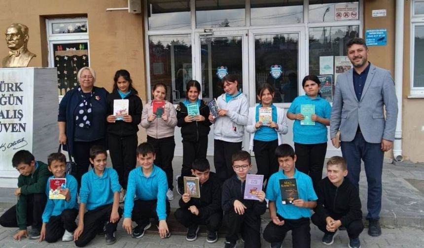 Devrekani’de minik okurlar kütüphaneyle tanıştı