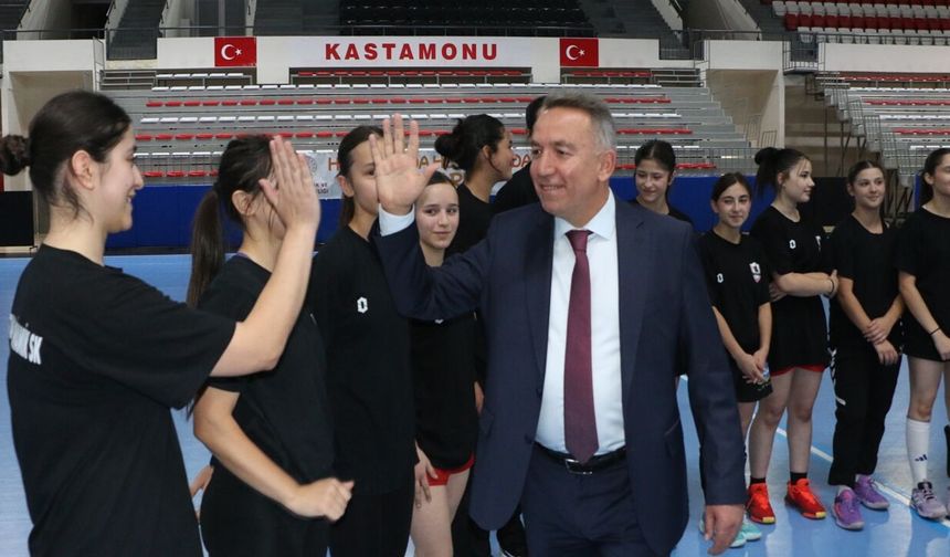 Kastamonu Dinamik Spor Kulübü Kadın Hentbol Takımı, yeni sezon hazırlıklarına başladı