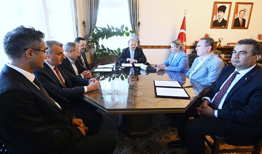 Kastamonu’ya modern Tarım Lisesi müjdesi: İmzalar atıldı