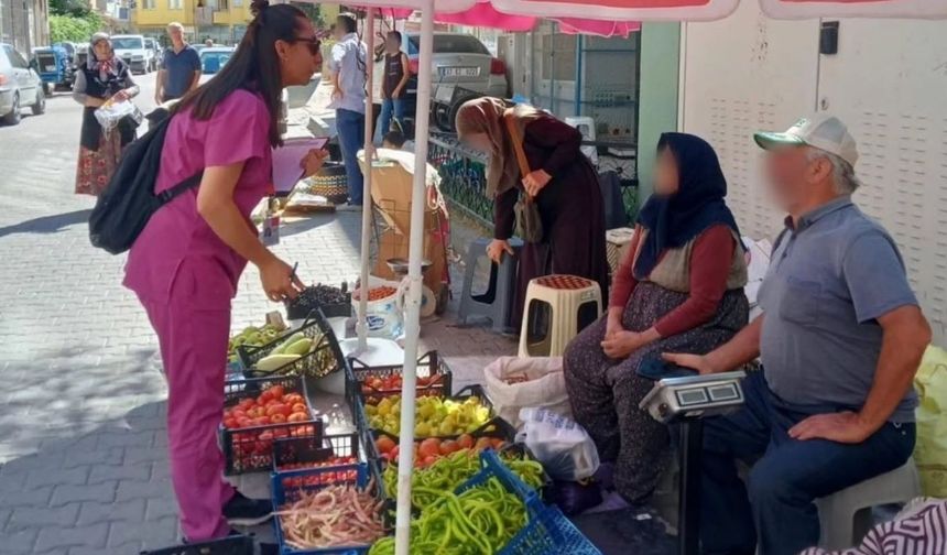 Taşköprü’de pazarın nabzını sağlık ekipleri tuttu
