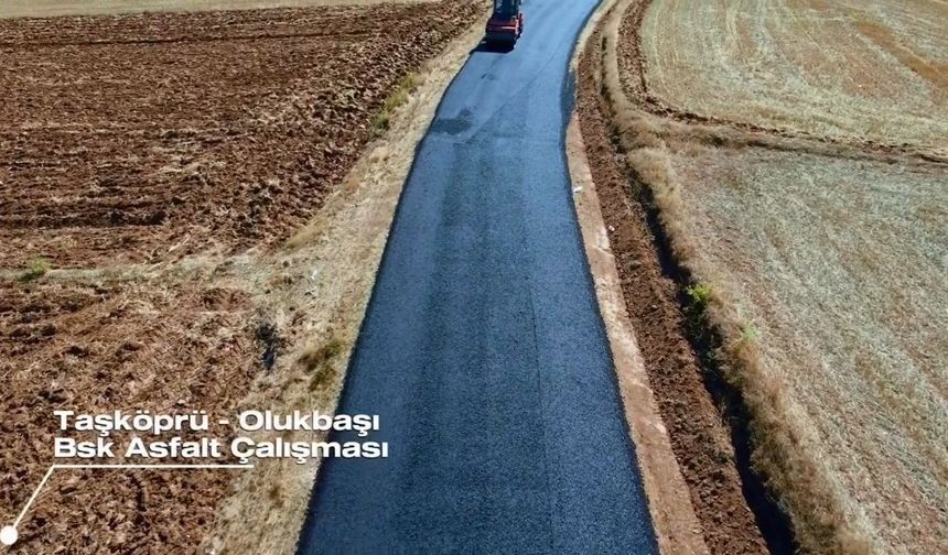 Taşköprü’nün köyünde sıcak asfalt çalışması tamamlandı