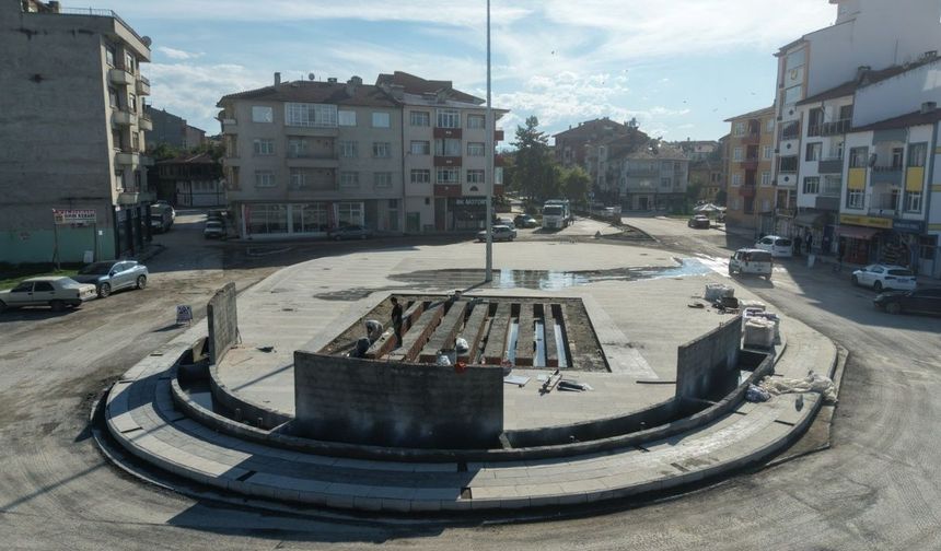 Taşköprü'de değişim sürüyor: Köprübaşı Meydanı'nda sona gelindi