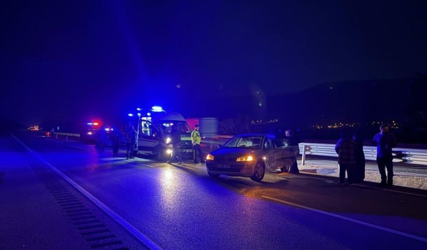 Kastamonu'da korkutan kaza! Otomobil otobüse çarptı: 2 yaralı