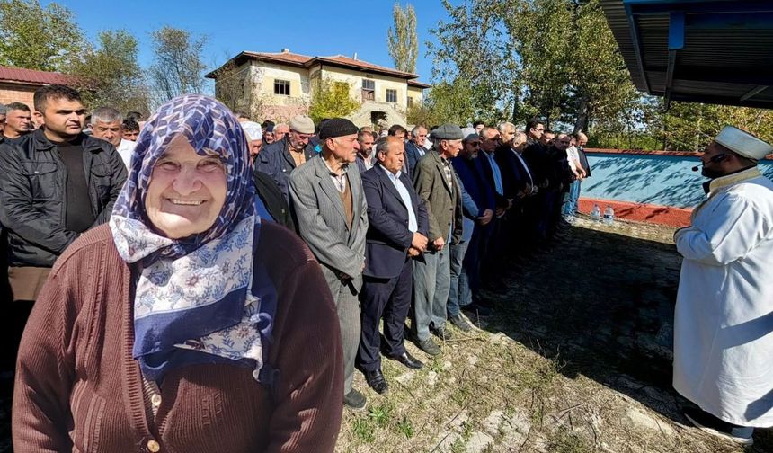 Milletvekili Uluay, Taşköprü'de cenaze törenine katıldı