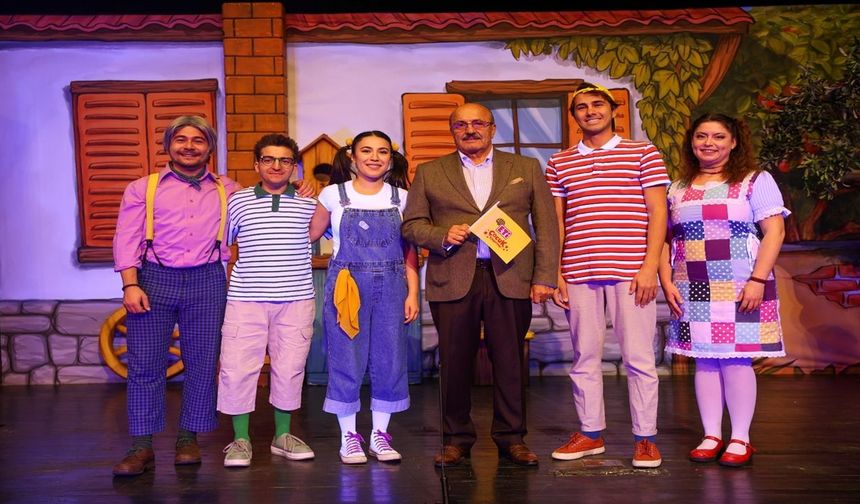Taşköprü’de ilkokul öğrencileri, çocuk tiyatrosu ile buluştu