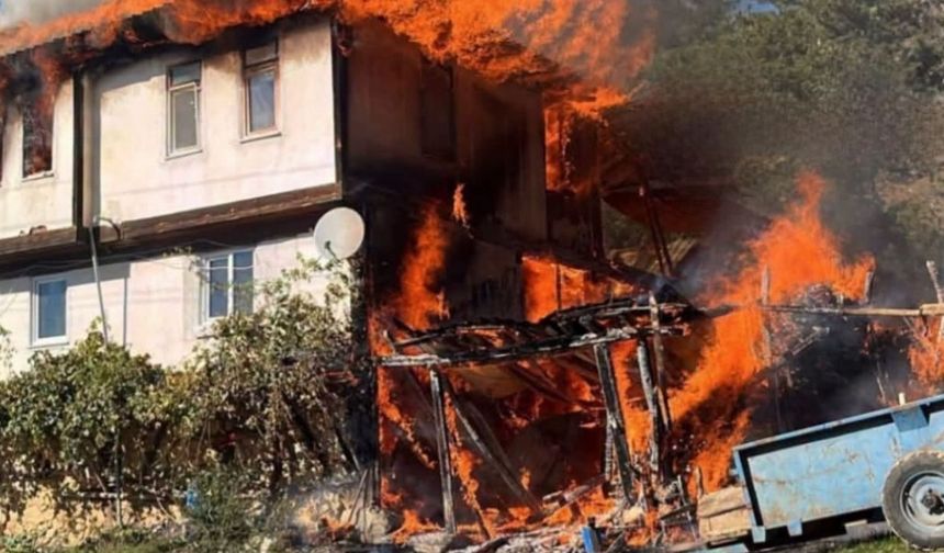 Son dakika: Taşköprü'de yangın! Ekipler müdahale ediyor