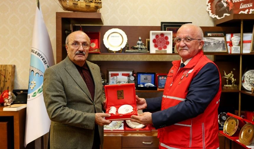 Taşköprü’de Kızılay Haftası dolayısıyla Başkan Arslan’a ziyaret
