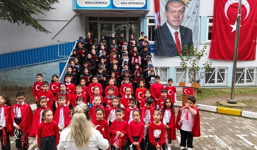 Taşköprü'de öğrenciler Cumhuriyet'in 103. yılında tek ses oldu!