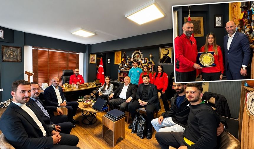 Özdemir, Kastamonu’da şampiyon sporcularla buluştu