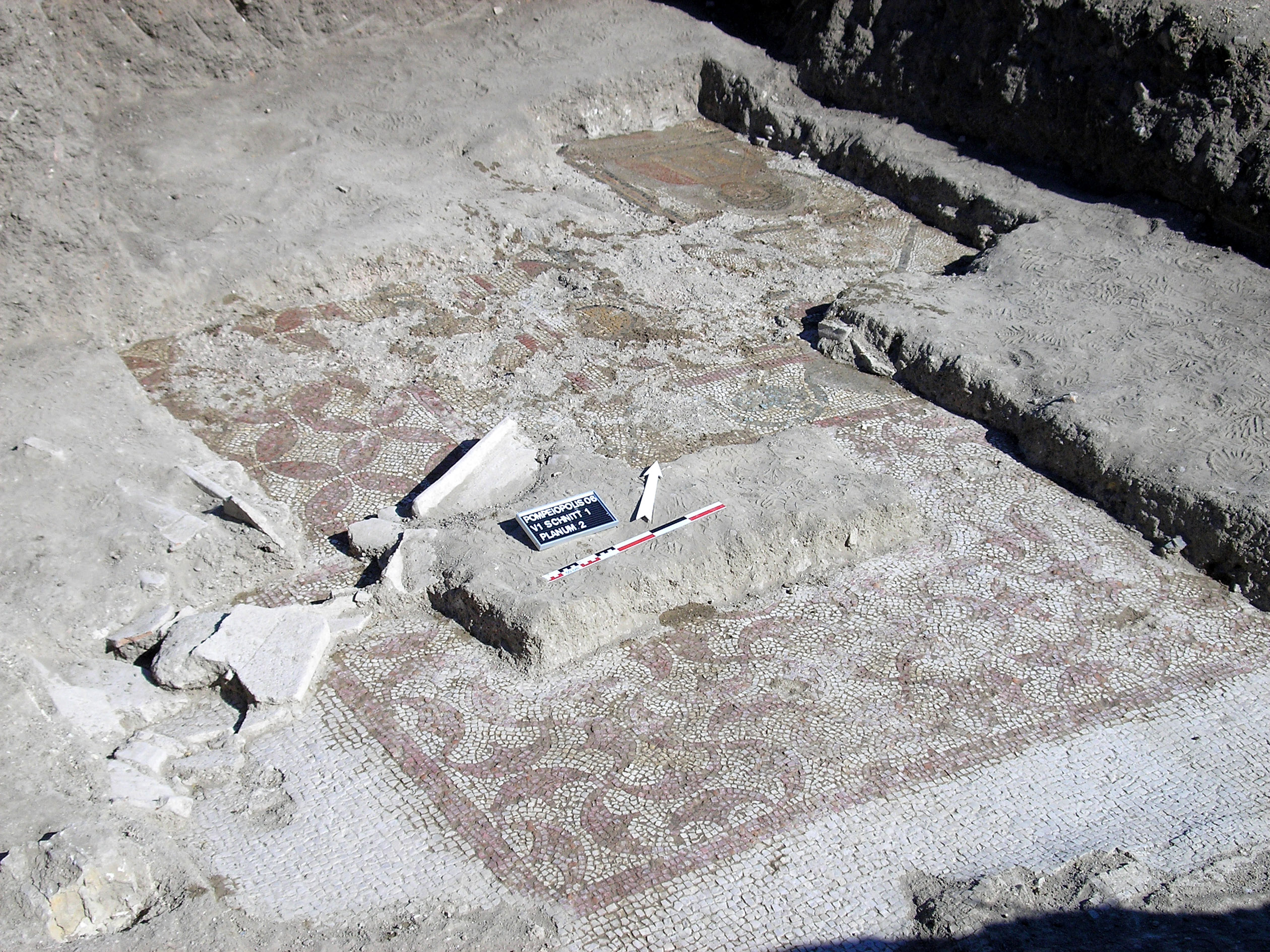 POMPEİOPOLİS'TE KAZI 24 TEMMUZ'DA BAŞLAYACAK HABERİNİN FOTOĞRAFLARI-Pompeipolis'in geçen yılki kazı çalışmaları