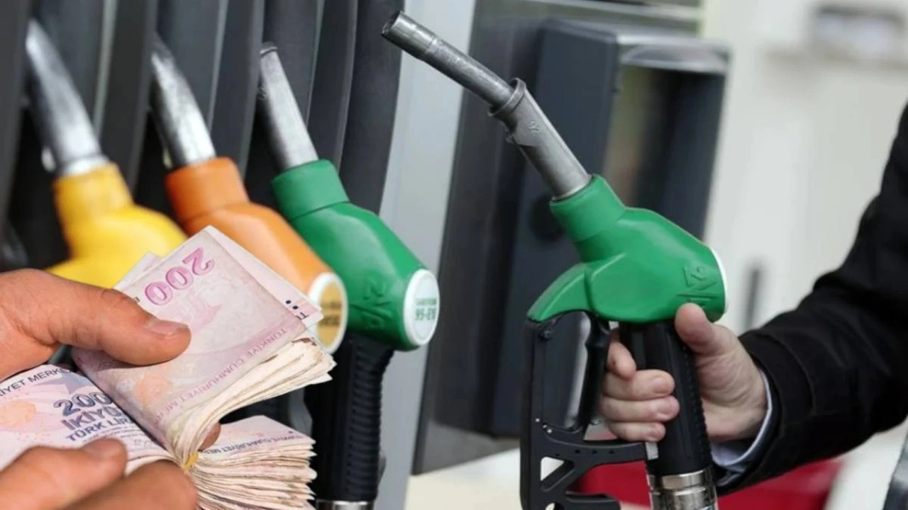 Arac Sahipleri Dikkat Benzine Zam Geldi Akaryakit Fiyatlari 28 Mart 2023 04Mn