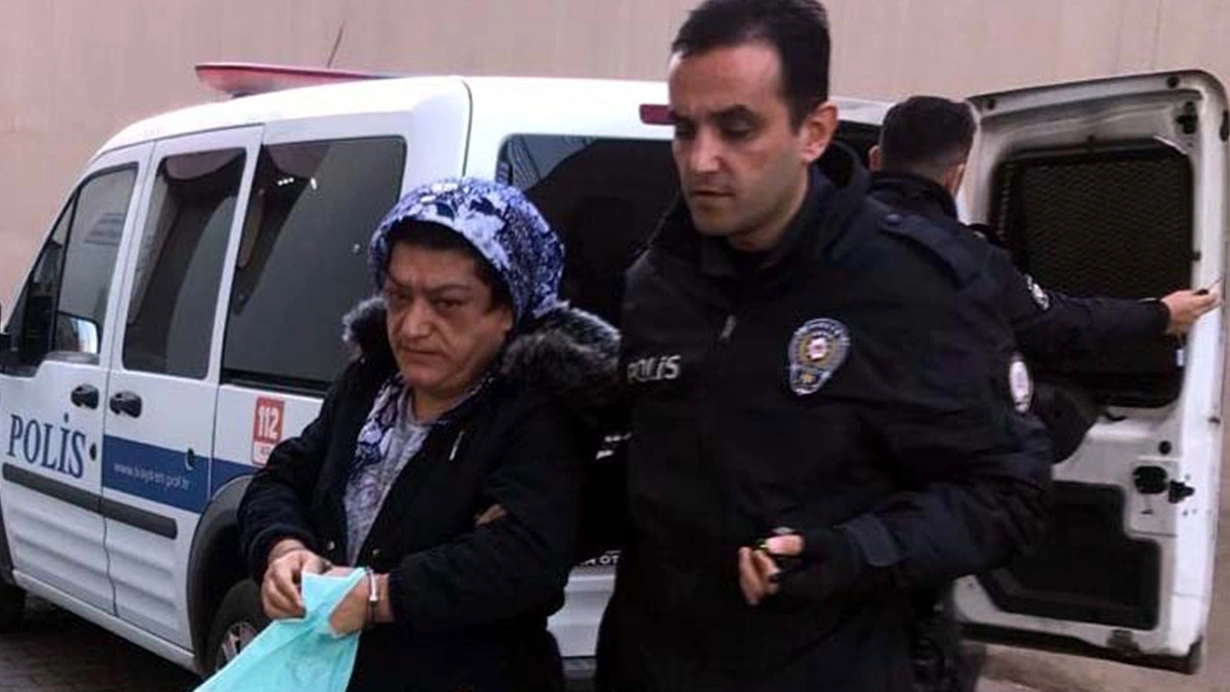 Kayseride 3 Haftalik Kizini Bogarak Olduren Anne Muebbet Hapse Mahkum Edildi 97Rd