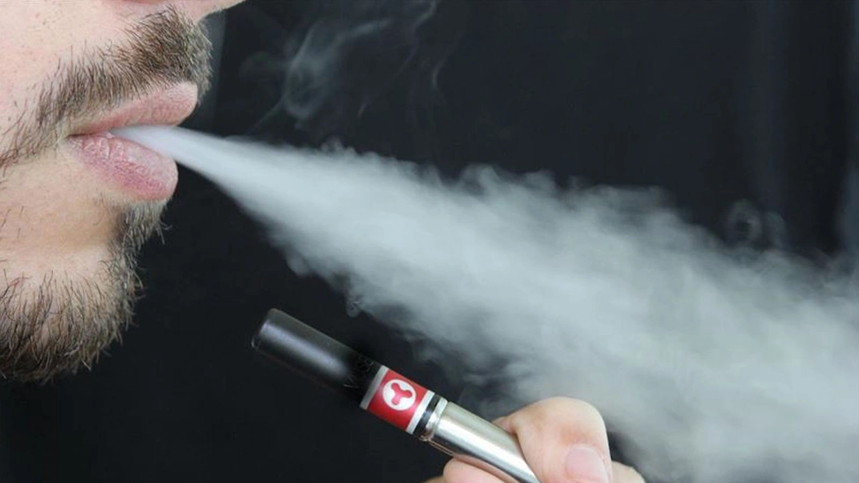 Sadece Elektronik Sigara Tuketen Kisilerde Ortaya Cikan Yeni Bir Hastalik Tanimlandi Bk8Y