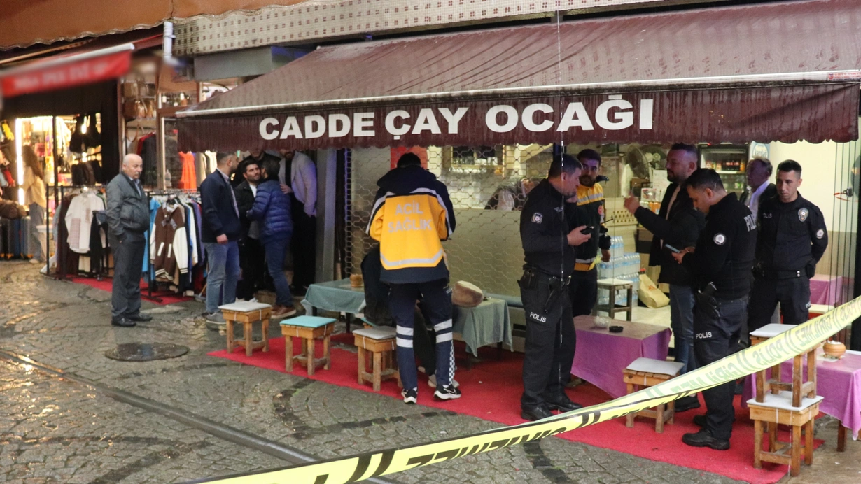 Cay Ocaginda Otururken Kursunlarin Hedefi Oldu W67Z