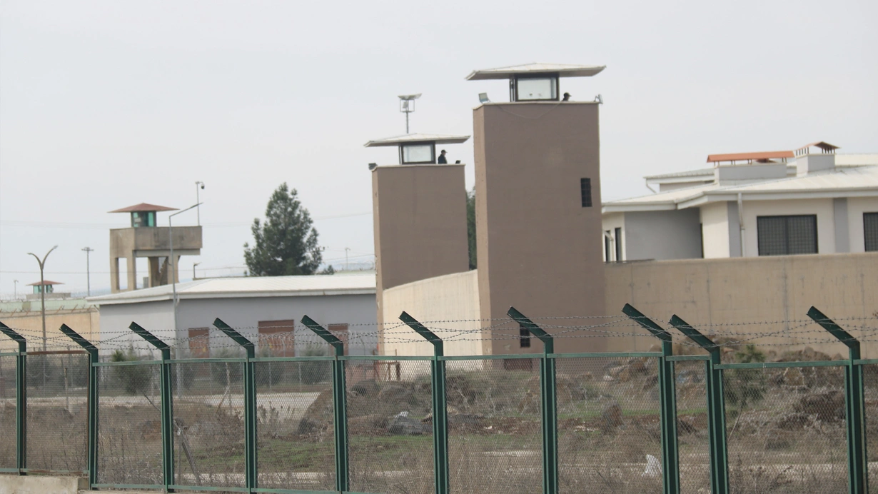 Diyarbakirda Cezaevinde 115 Hukumlu Ve Personel Hastanelik Oldu Ztq6