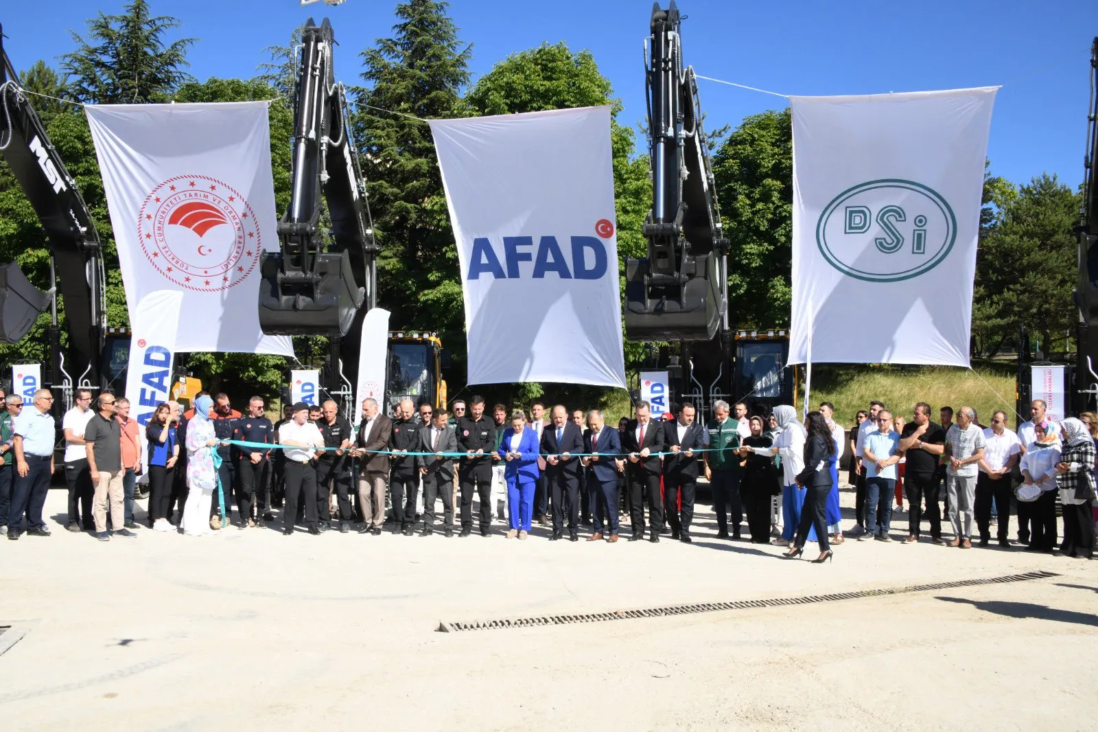 Kastamonu'ya Ekskavatörler Teslim Edildi 2