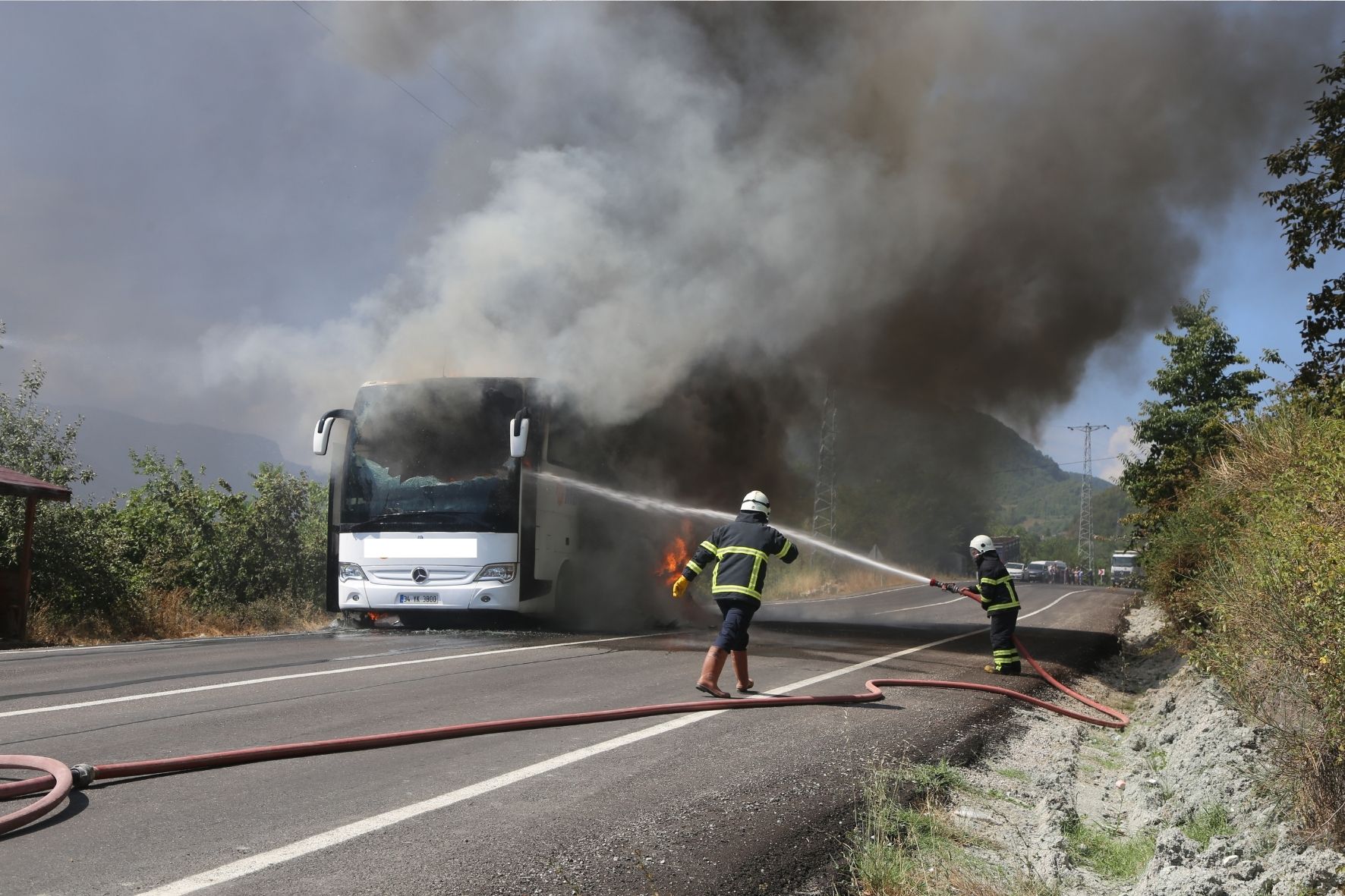 Kastamonu Inebolu Taskopru Yolcu Otobusu Yangin (4)