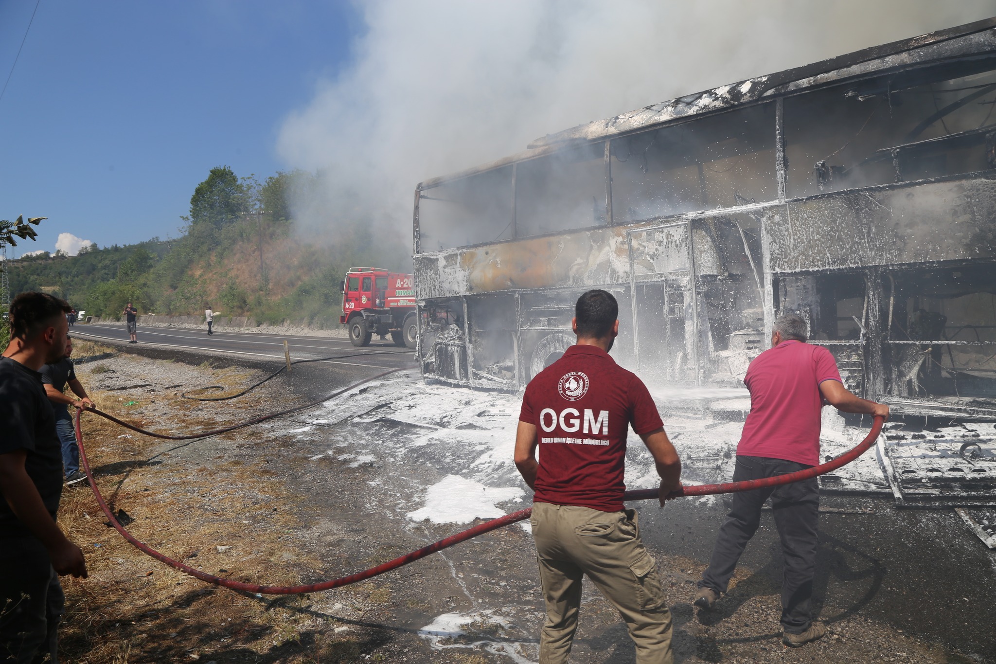 Kastamonu Inebolu Taskopru Yolcu Otobusu Yangin (8)