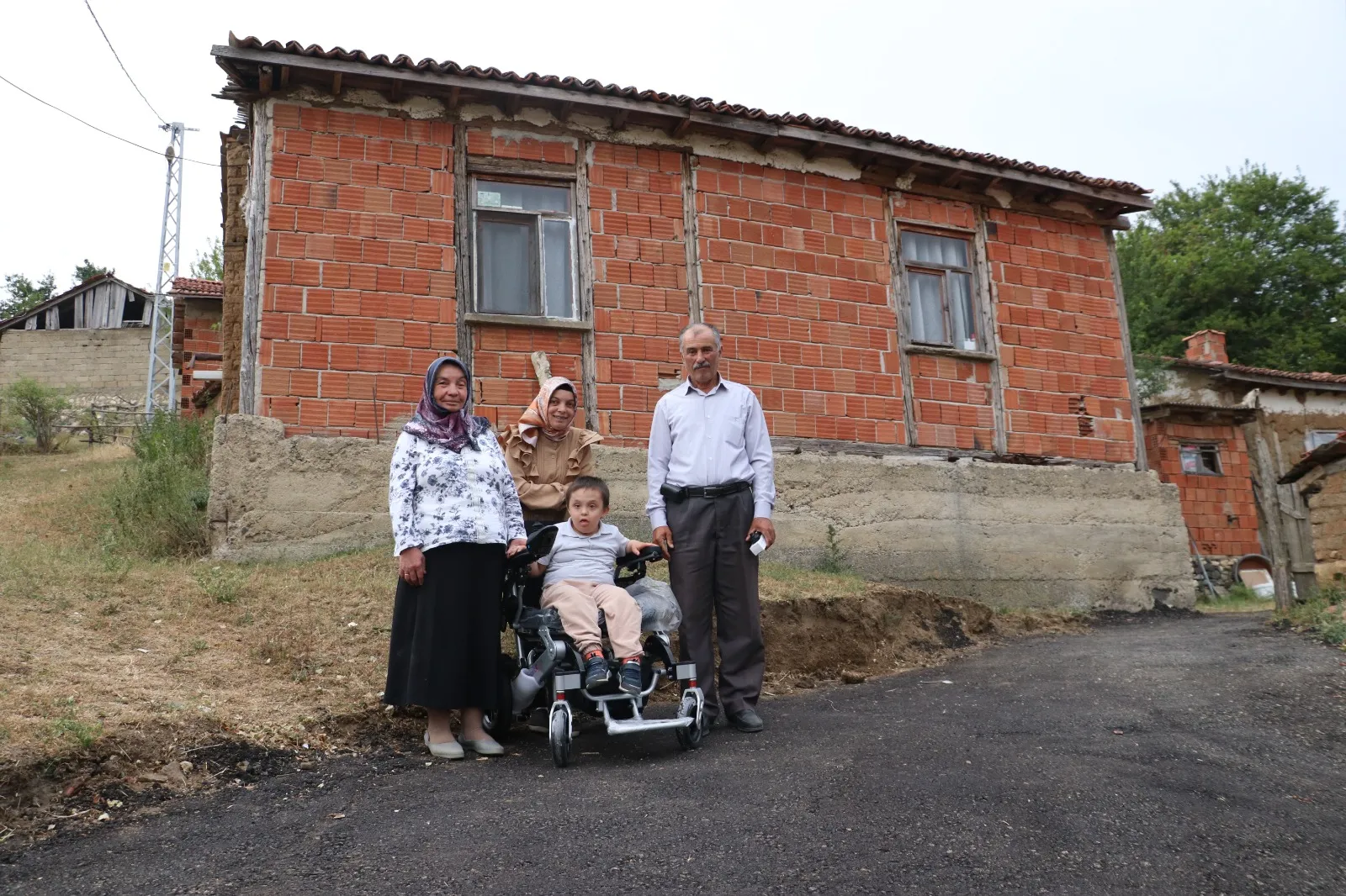 Kastamonu'da Akülü Sandalye Ile 12 Yaşındaki Umut'un Yüzünü 'Devlet' Güldürdü 7