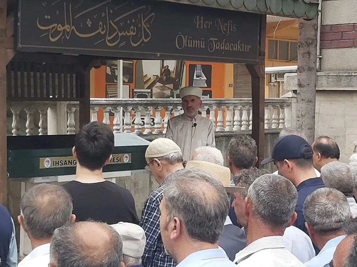 Kastamonu'da Belediye Başkanı Sağlık'ın Acı Günü! Babası Son Yolculuğuna Uğurlandı! 1