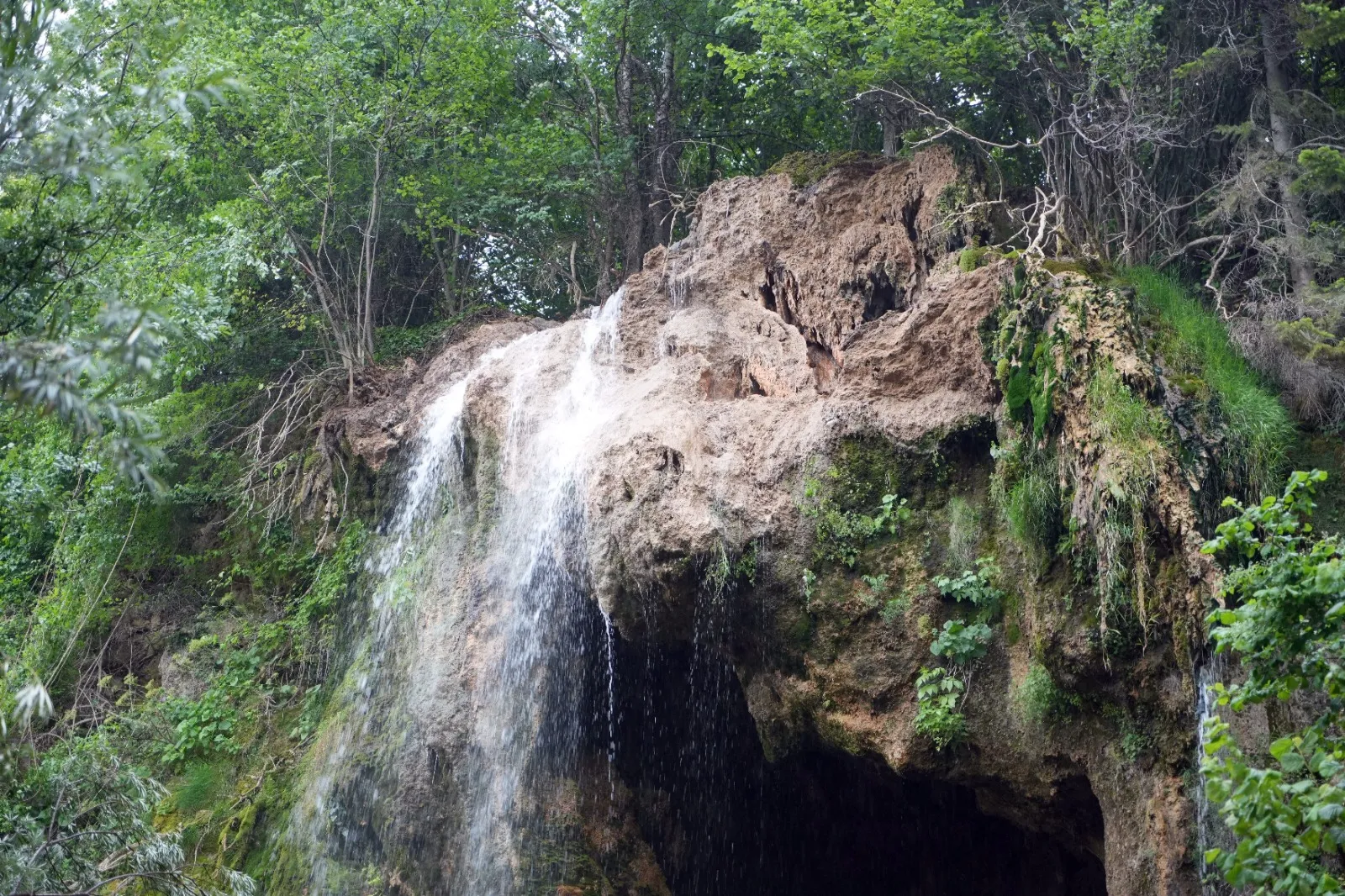 Kastamonu'da Tahribata Uğrayan Doğa Harikası Şelale Ve Mağara Ilgi Bekliyor! 12