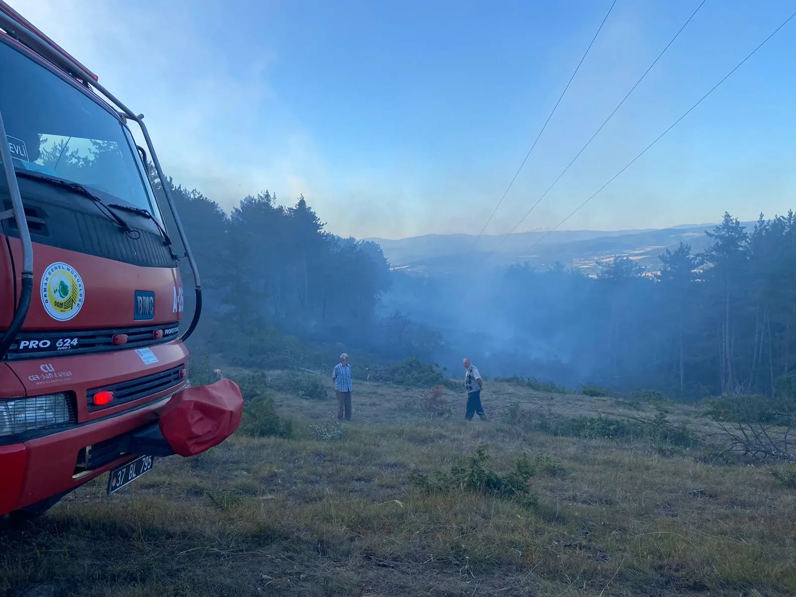 Taşköprü'de Yüksek Gerilim Hattı Yangın Çıkardı 2 Hektarlık Alan Zarar Gördü (3)