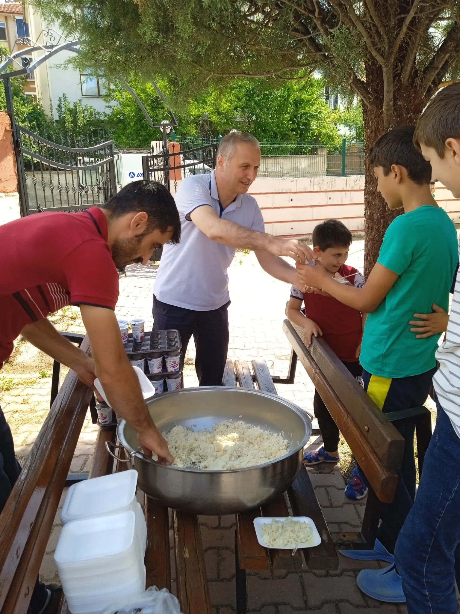 Taşköprü’nün Gururu Demiroğlu’ndan Taşköprü’de Kuran Kursu Öğrencilerine Jest (2)