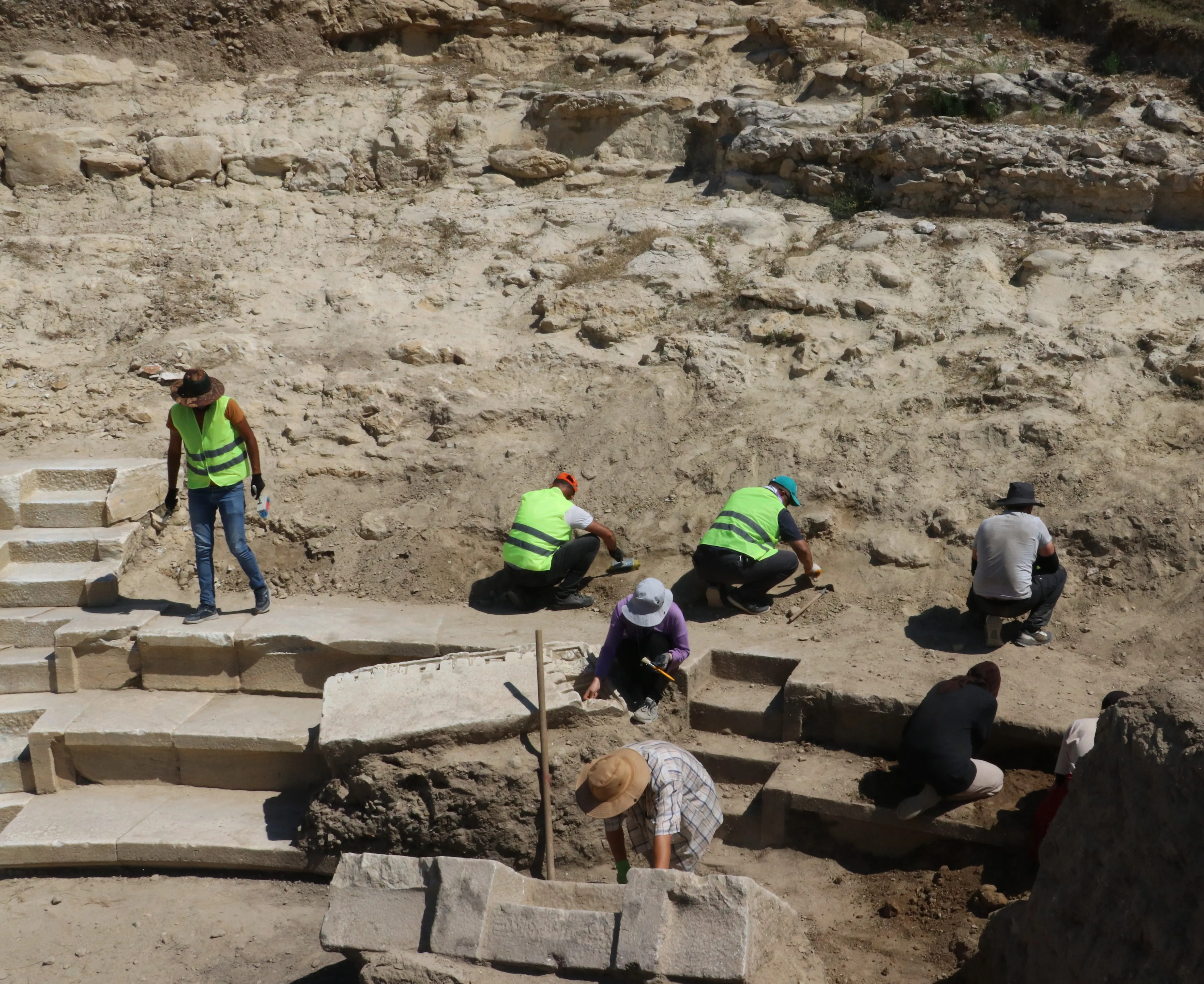 Bölgenin Tek Tiyatrosu Taşköprü Pompeiopolis Antik Kenti'ndeki Roma Tiyatrosu Gün Yüzüne Çıkarıldı! (5)