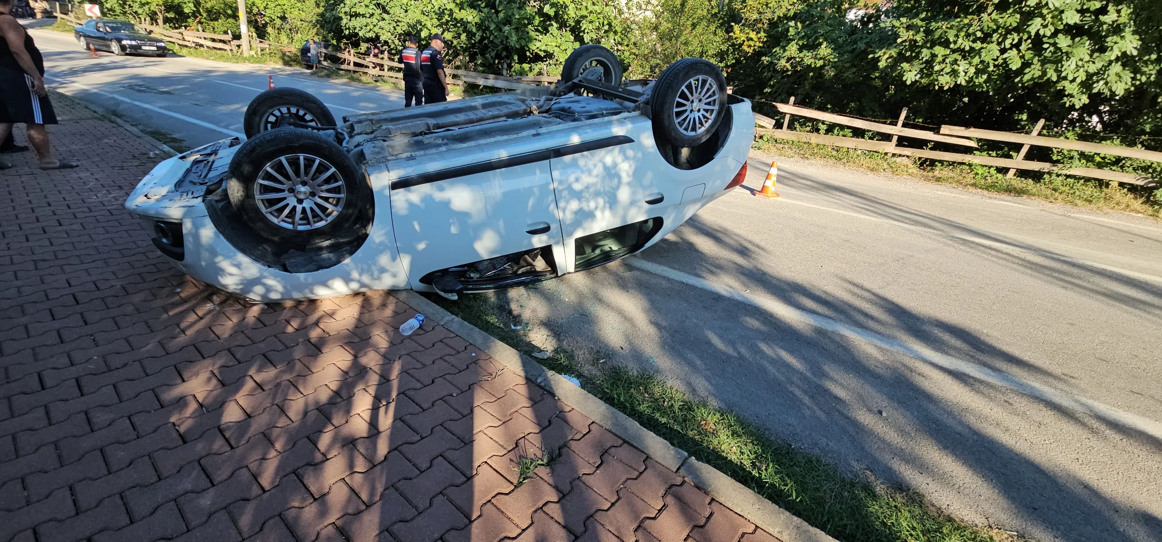 Kastamonu'da Feci Kaza! Kaldırıma Çarpan Otomobil Takla Attı! 1 Yaralı 1