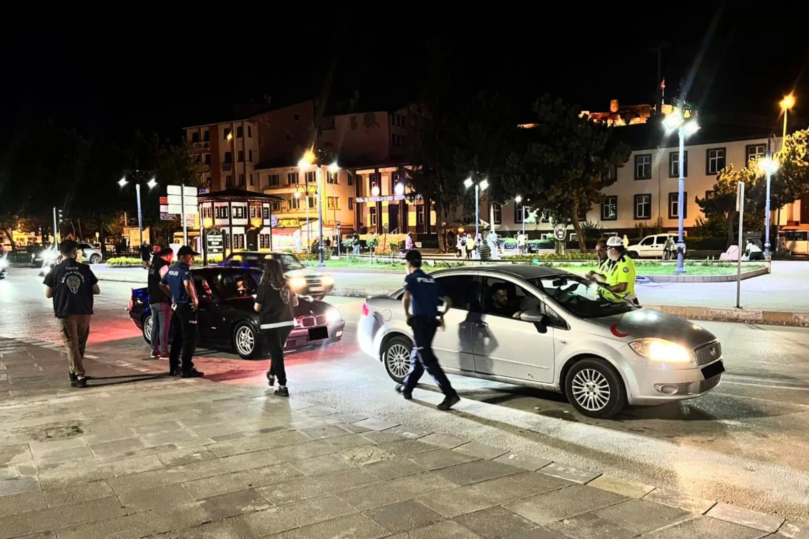 Kastamonu’da Polis Denetimi Binlerce Kişi Kontrol Edildi!