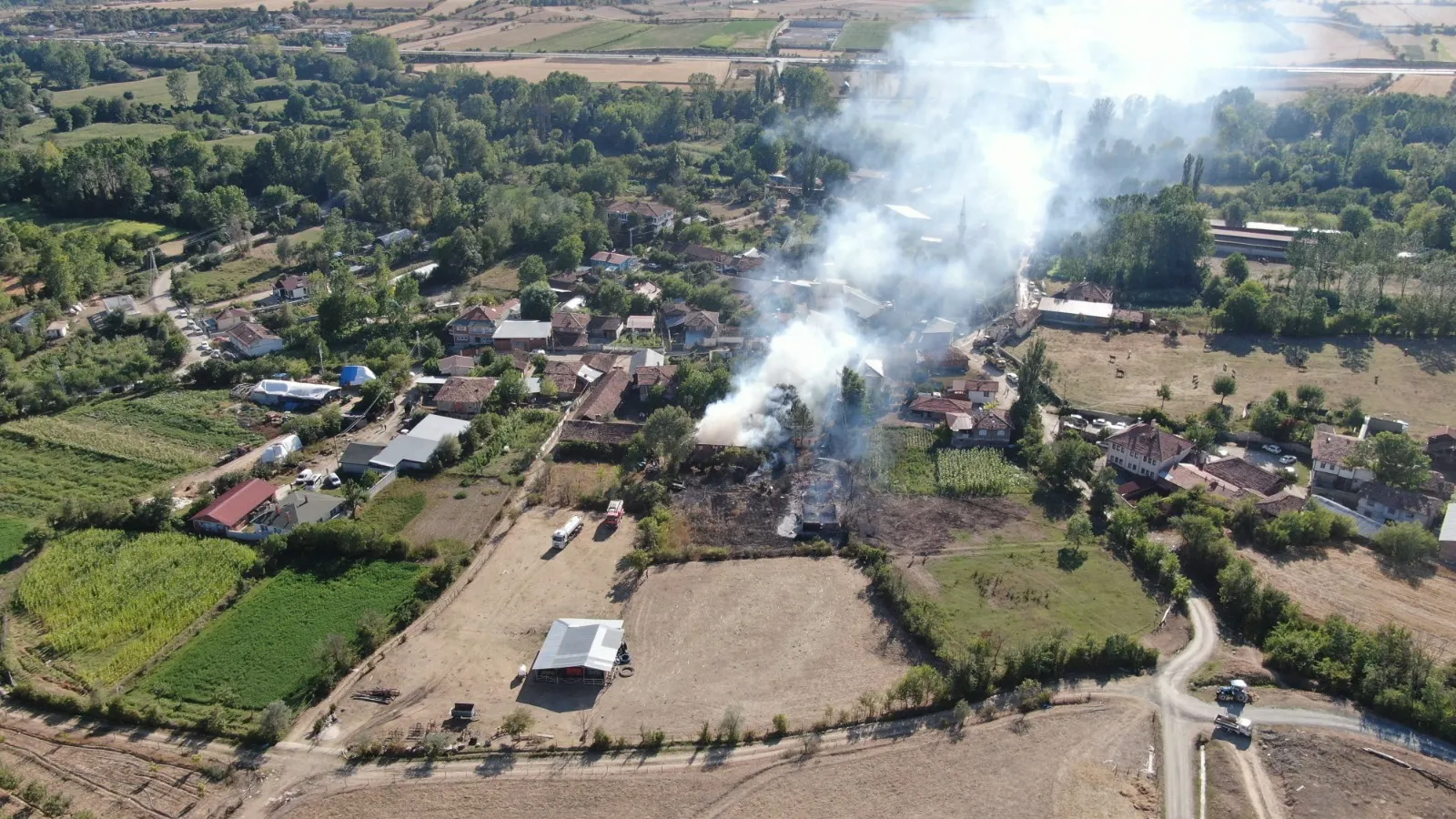 Kastamonu'daki Yangında 2 Ev Küle Döndü! Detaylar.. 4