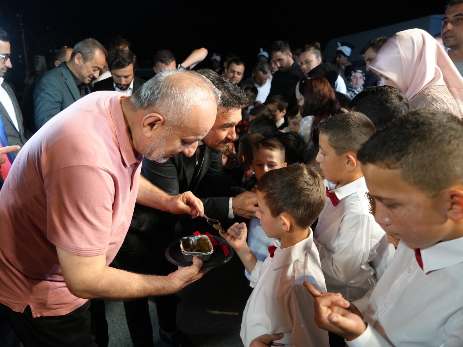 Kastamonu'da Aynı Mahallede Yaşayan 42 Çocuk Sünnet Şöleni Doyasıya Eğlendiler! 7