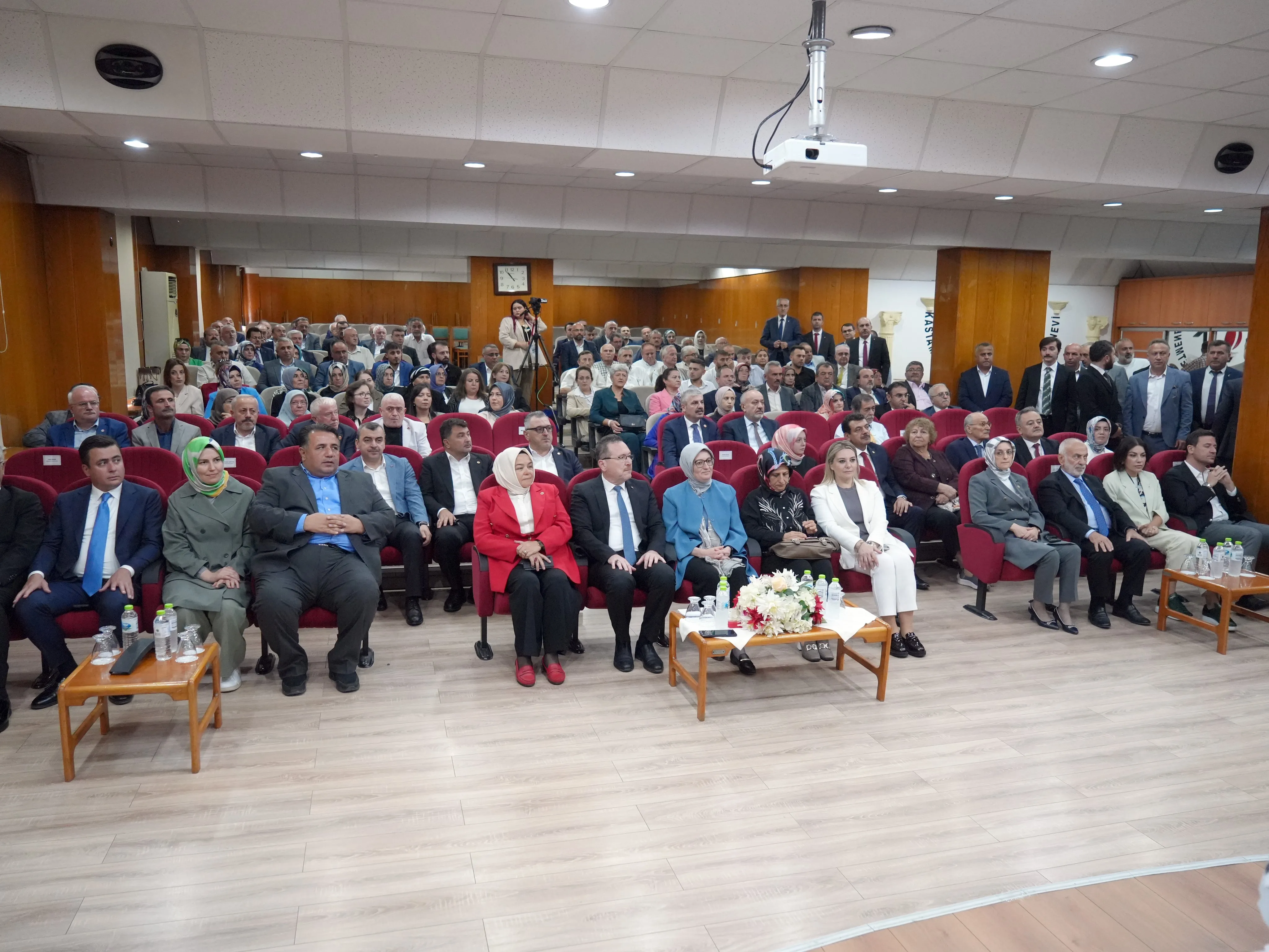 Kastamonu'da Konuşan Uygur 'Ak Parti Kurulduğundan Bu Yana Asıl Mücadelesi Vesayetle Olmuştur' 1