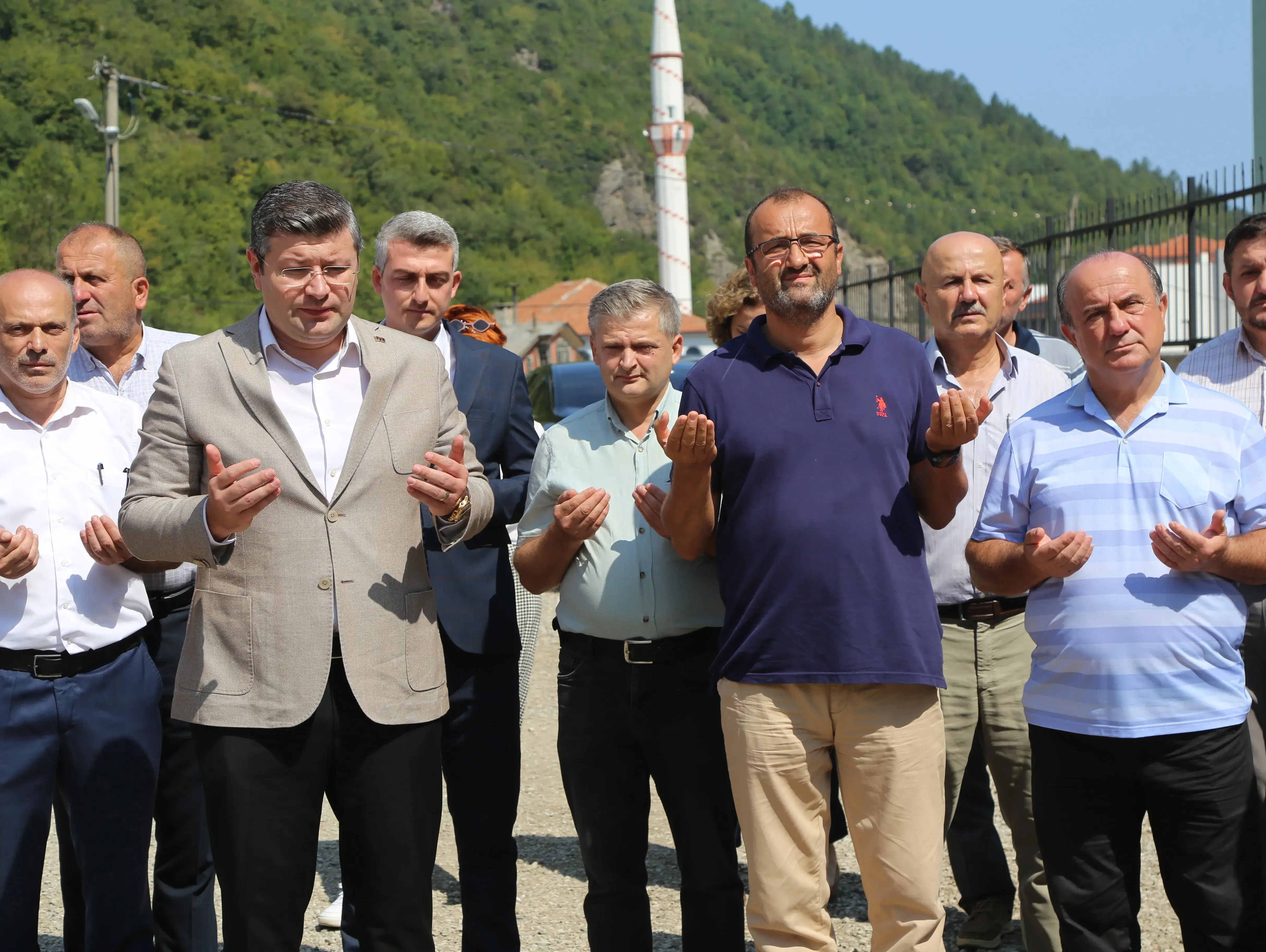 Kastamonu’da Köy Muhtarları Iş Makinesi Için Maaşlarını Bağışladı (2)