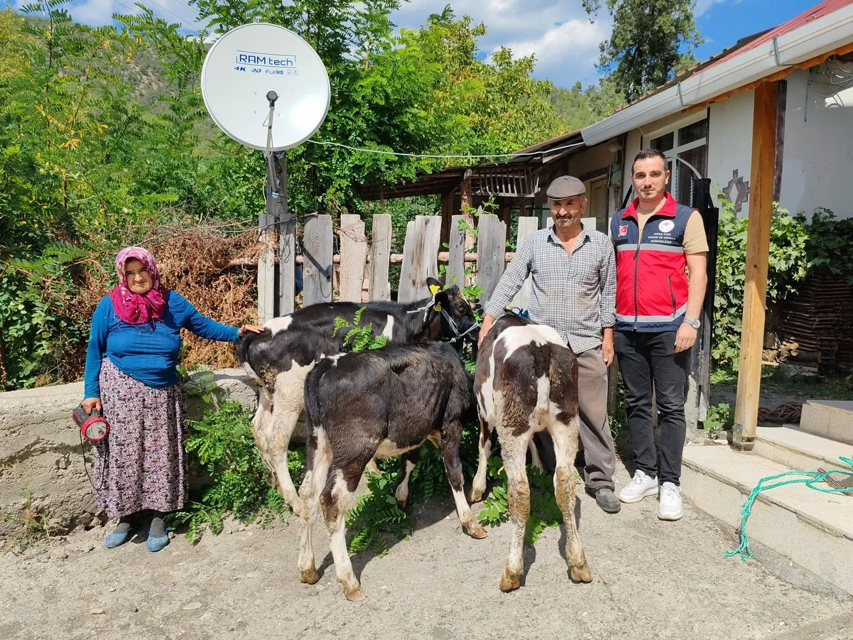 Kastamonu'daki Yangında 3 Hayvanını Kaybetti Yerine Yenileri Teslim Edildi! 1