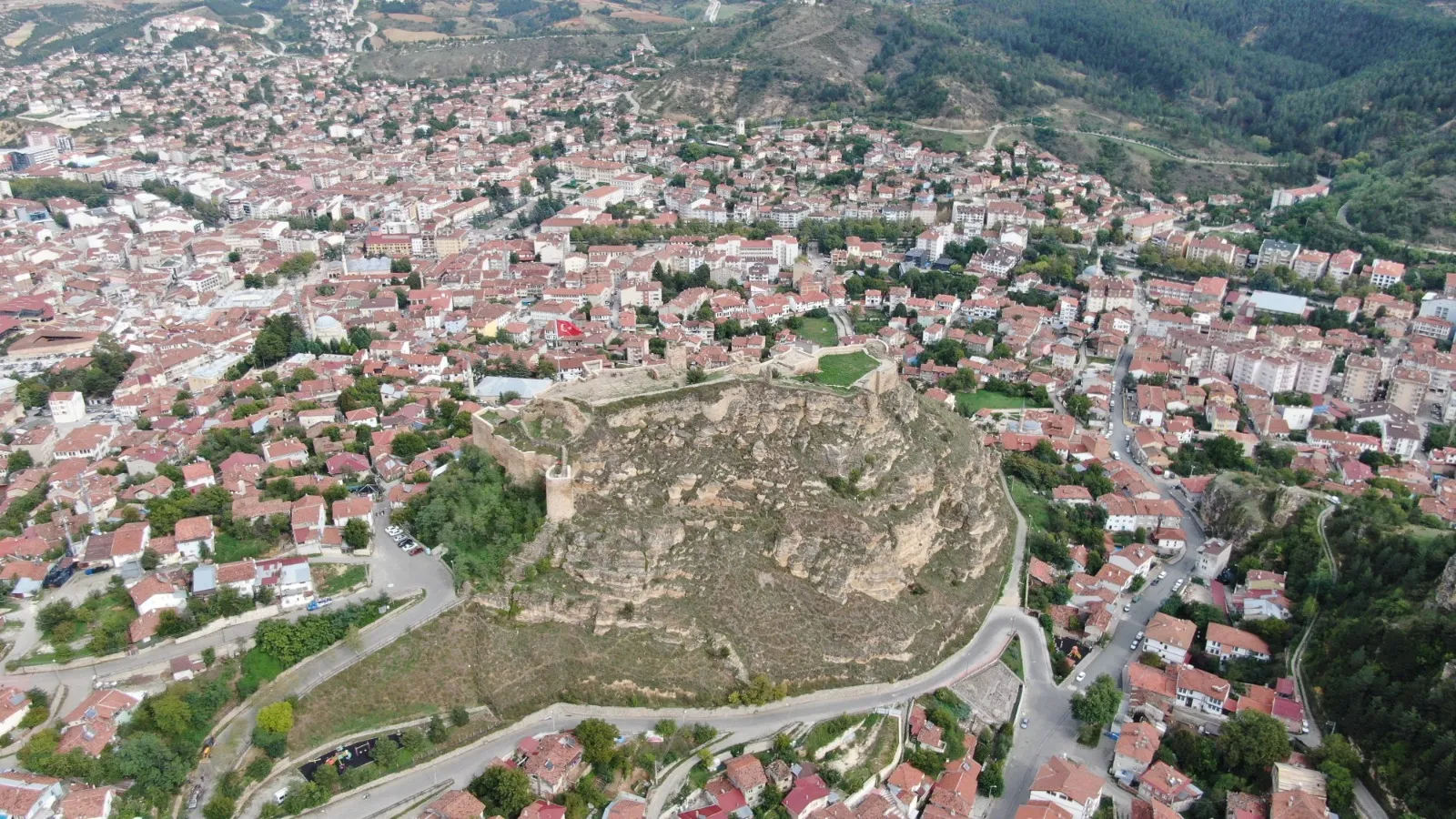 Kastamonu'nun Tarihi Kalesine Deprem Önlemi Çelik Ağlarla Örülüyor! 2