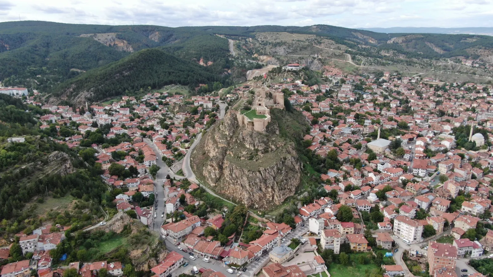 Kastamonu'nun Tarihi Kalesine Deprem Önlemi Çelik Ağlarla Örülüyor! 3