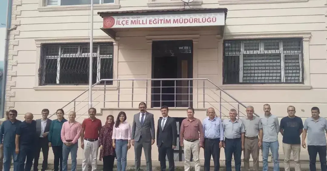 Taşköprü Kaymakamı Demirdağ’dan İlçe Milli Eğitim Müdürlüğü’ne Önemli Ziyaret (3)