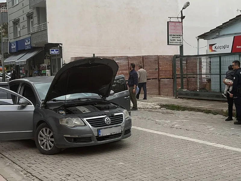 Taşköprü'de Kavga! Kurşunlar Araca Isabet Etti! 14