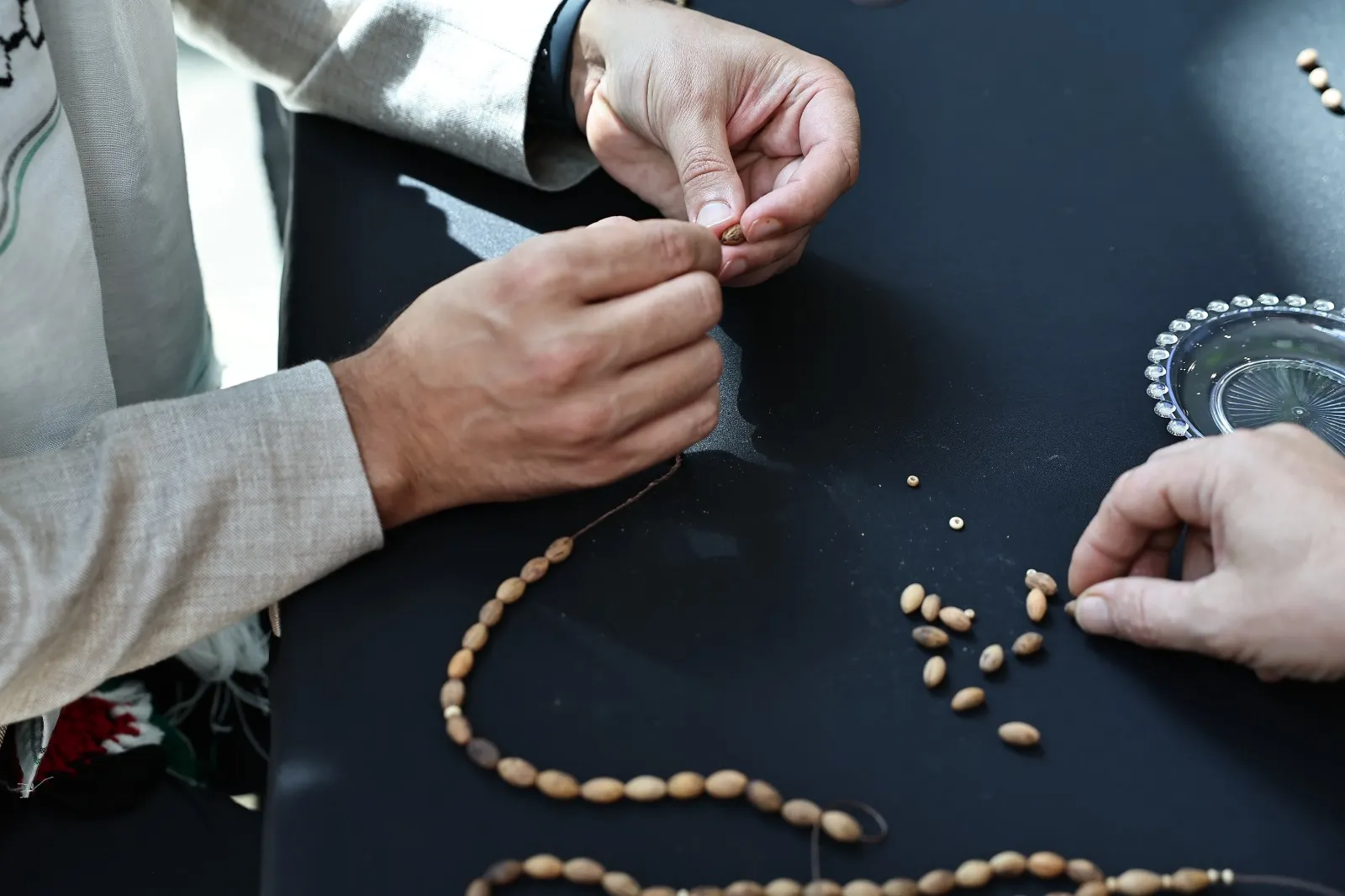 Zeytin Çekirdeğinden Tespihler Filistin’e Umut Olacak! 1