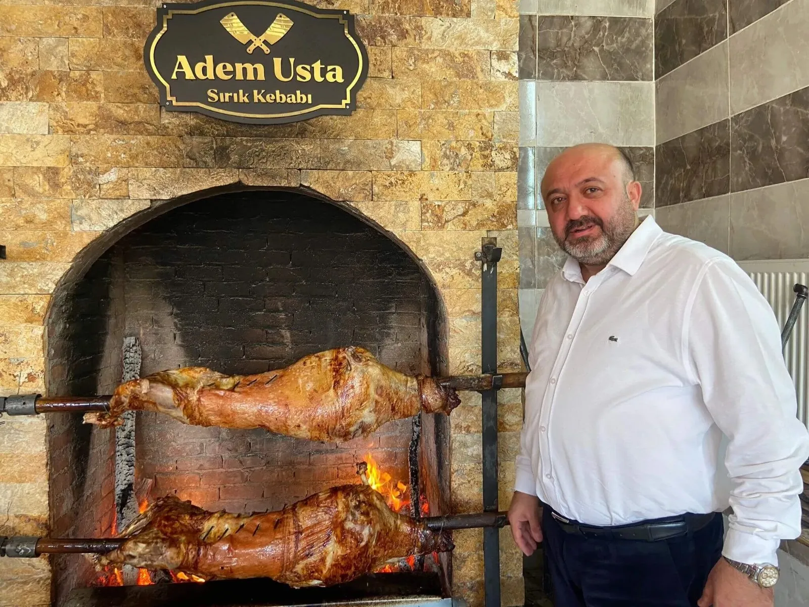 Adem Usta, Sırık Kebabı Ile De Göz Dolduruyor (2)