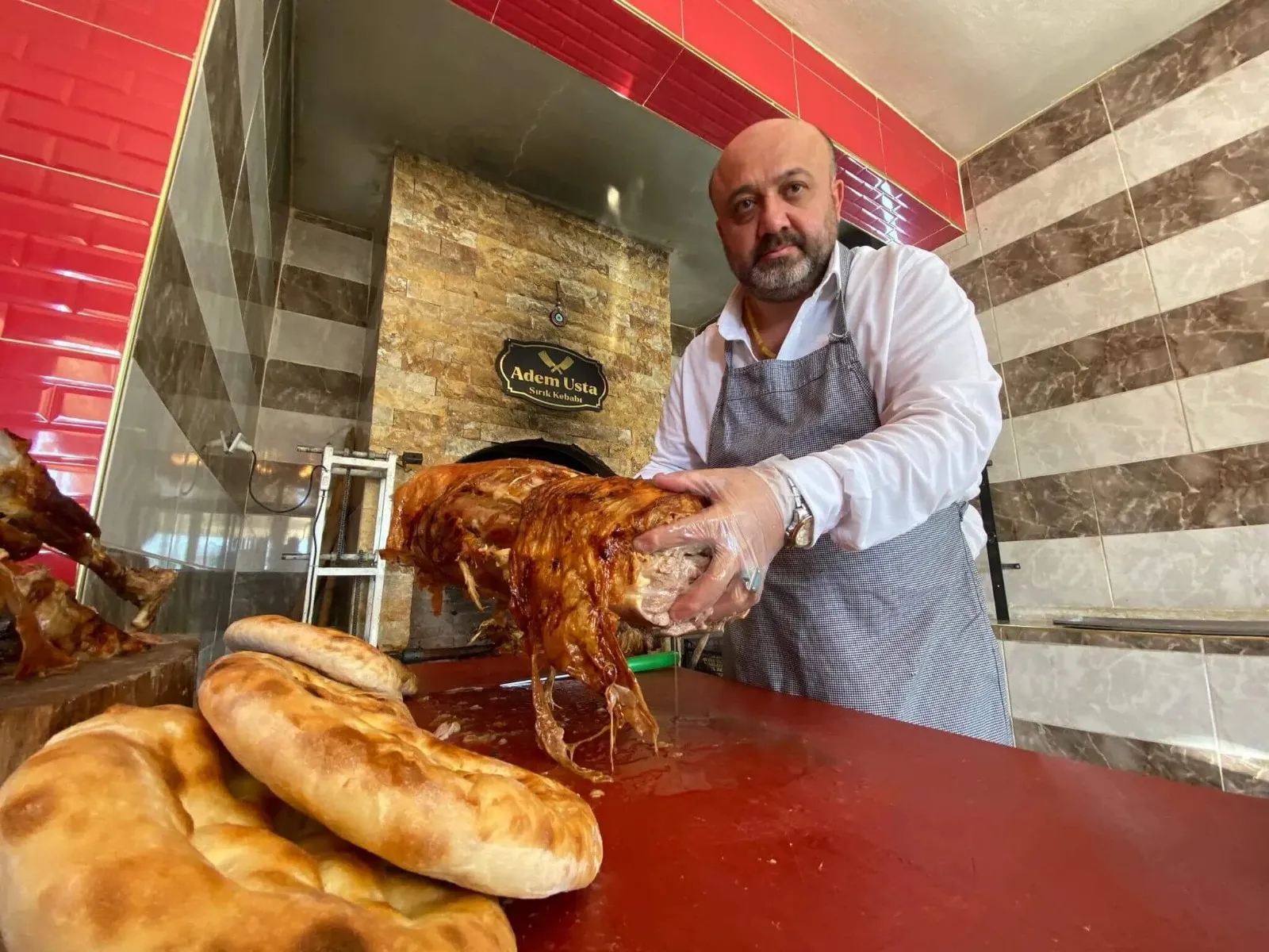 Adem Usta, Sırık Kebabı Ile De Göz Dolduruyor (3)