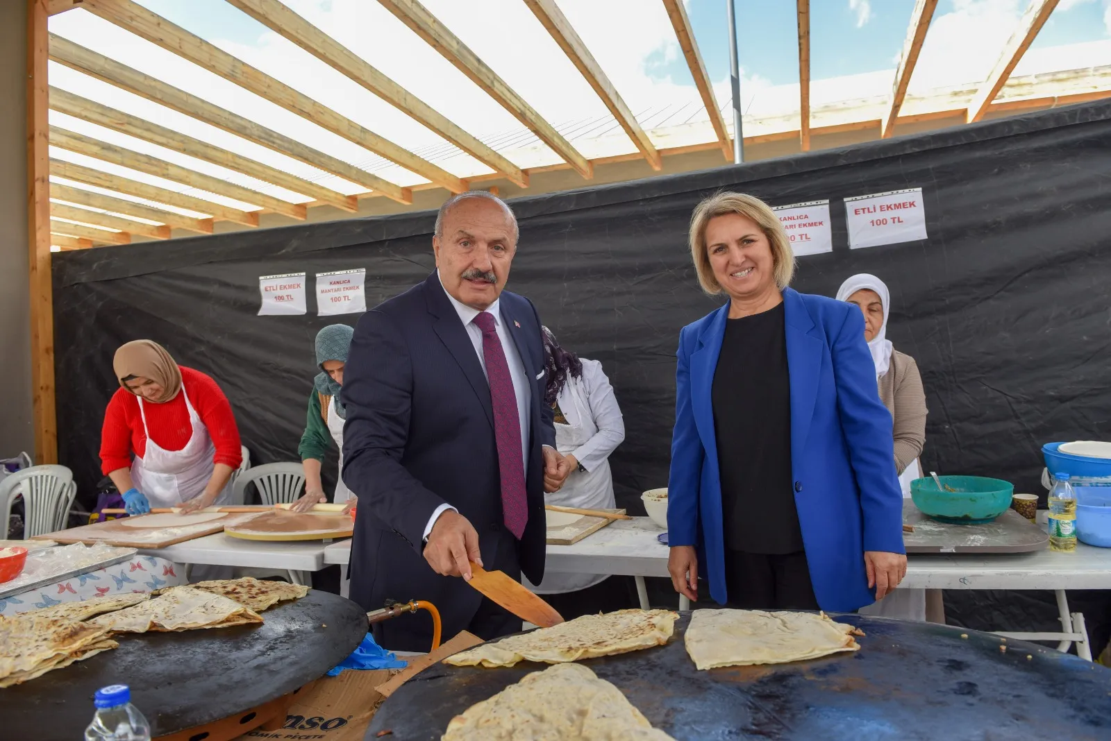 Etli Ekmek Geliri Ile Öğrencilere Can Suyu Oluyorlar 2