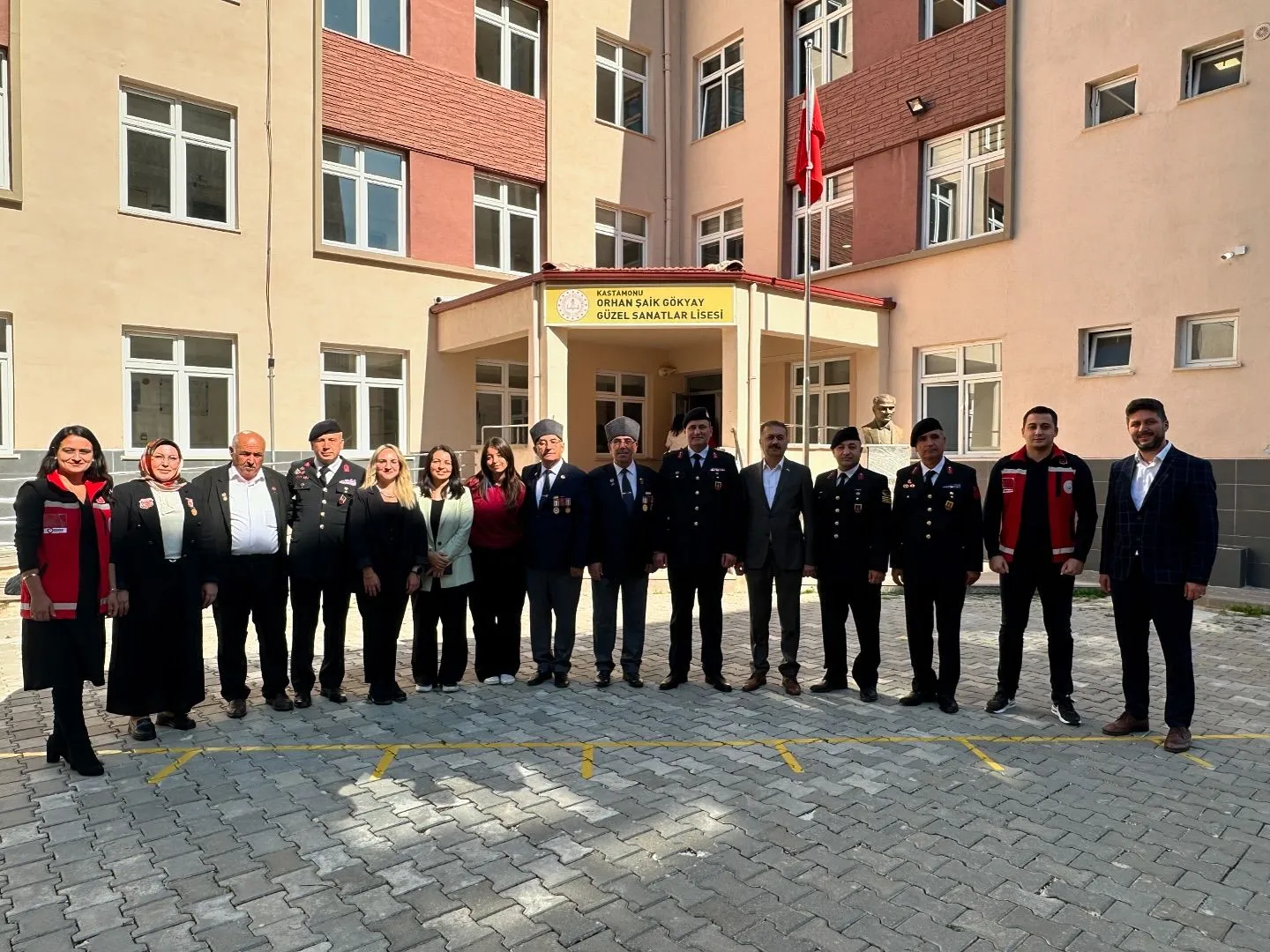 Gaziler Kastamonu’da Öğrencilerle Buluştu Vatan Sevgisi Aşılandı! 9