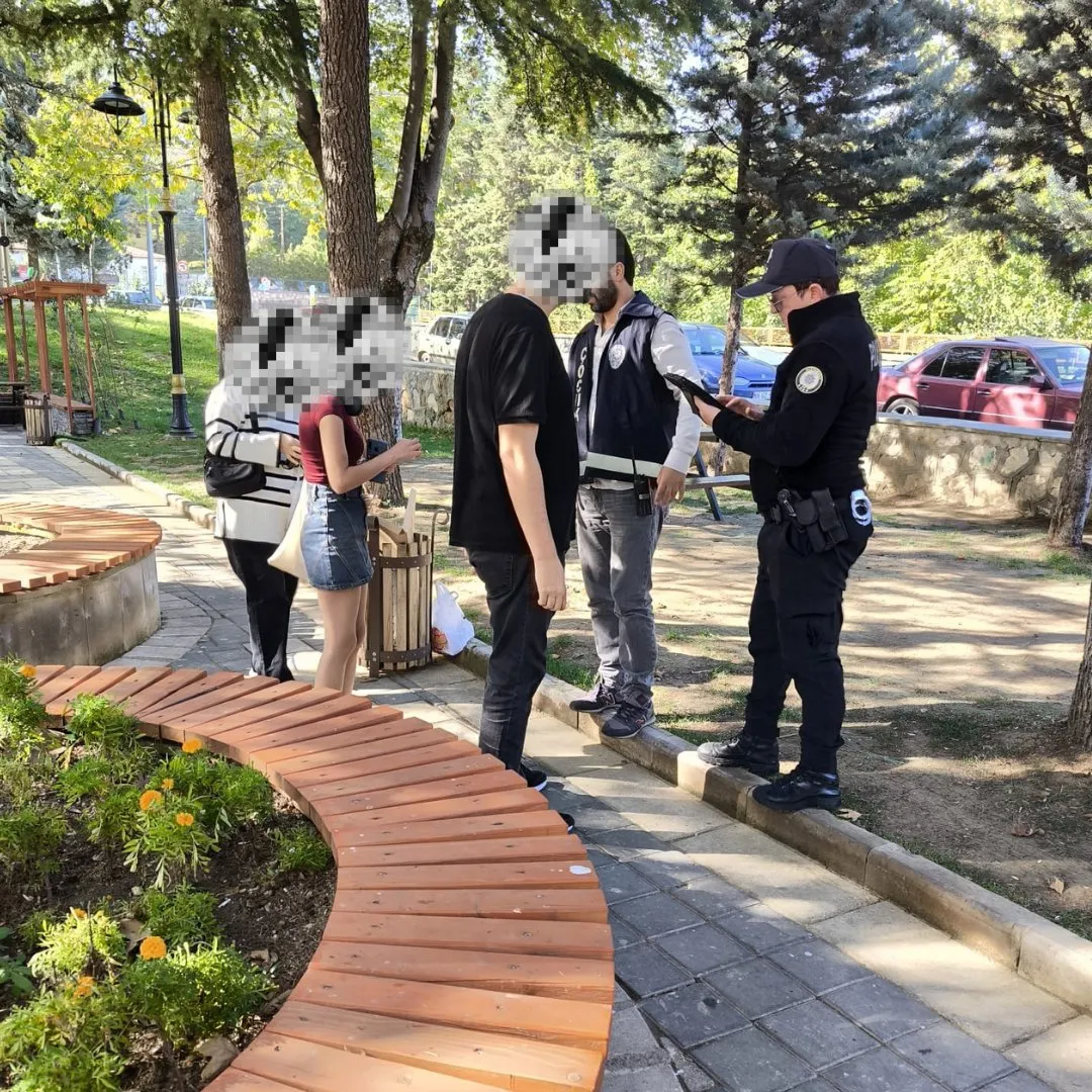 Kastamonu Emniyeti'nden Okul Çevrelerinde Sıkı Denetim! 3