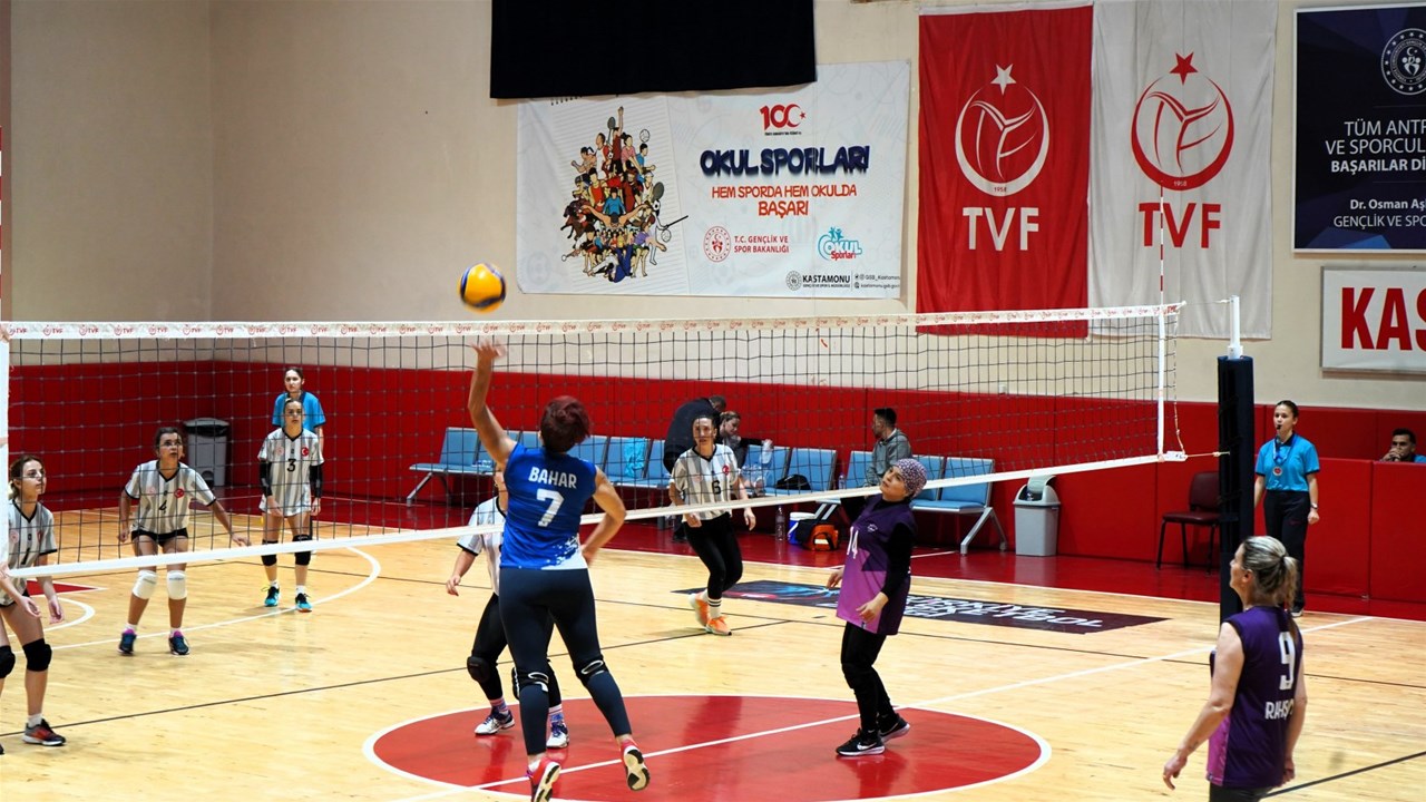 Kastamonu Filenin Sultanlari Voleybol Vetaran (3)