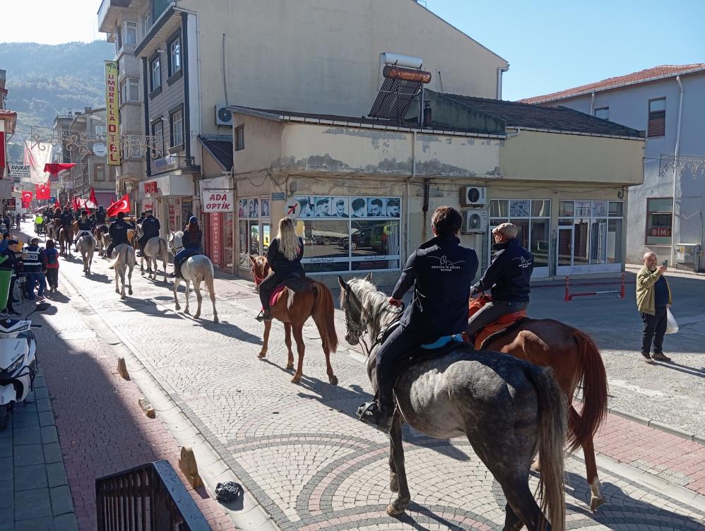 Kastamonu Inebolu Istiklal Yolu Yuruyusu Atlılar (6)