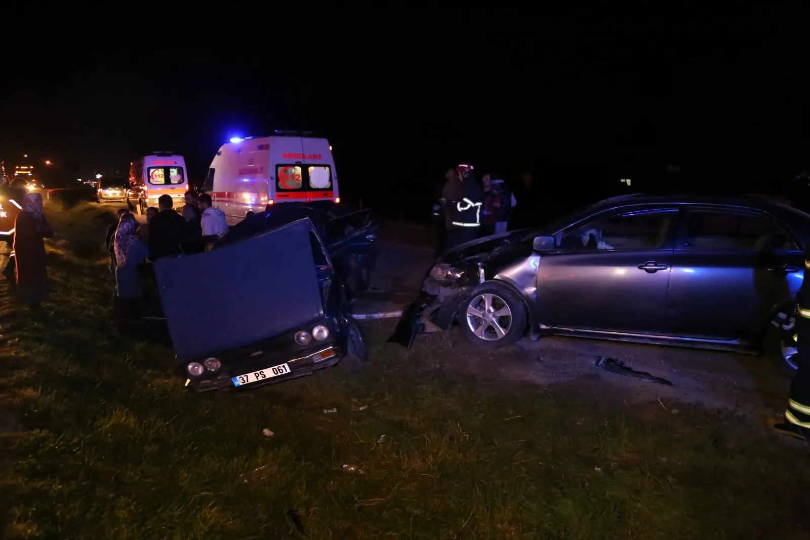 Kastamonu'da Feci Kaza! Otomobil Ile Çarpışan Otomobil Hurdaya Döndü! 10 Yaralı (Detaylar) 10