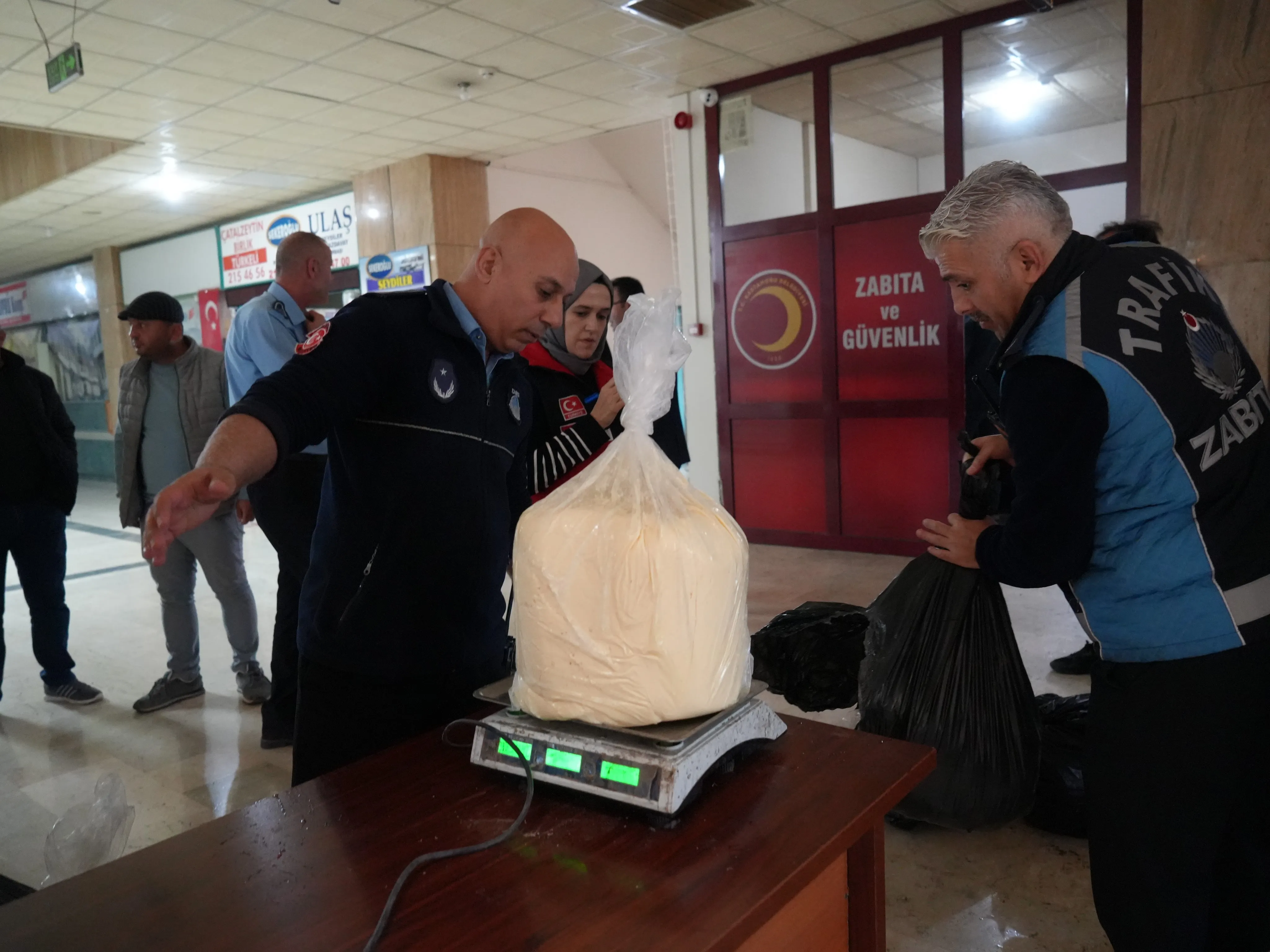 Kastamonu’da Kaçak 750 Kilogram Burgulu Peynir Ile Bin 150 Kilogram Tereyağı Ele Geçirildi 6