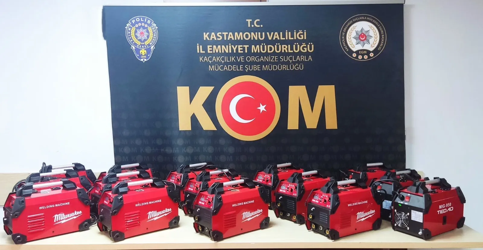 Kastamonu'da Kaçakçılıkla Mücadele Kaçak Malzemeler Ele Geçirildi!